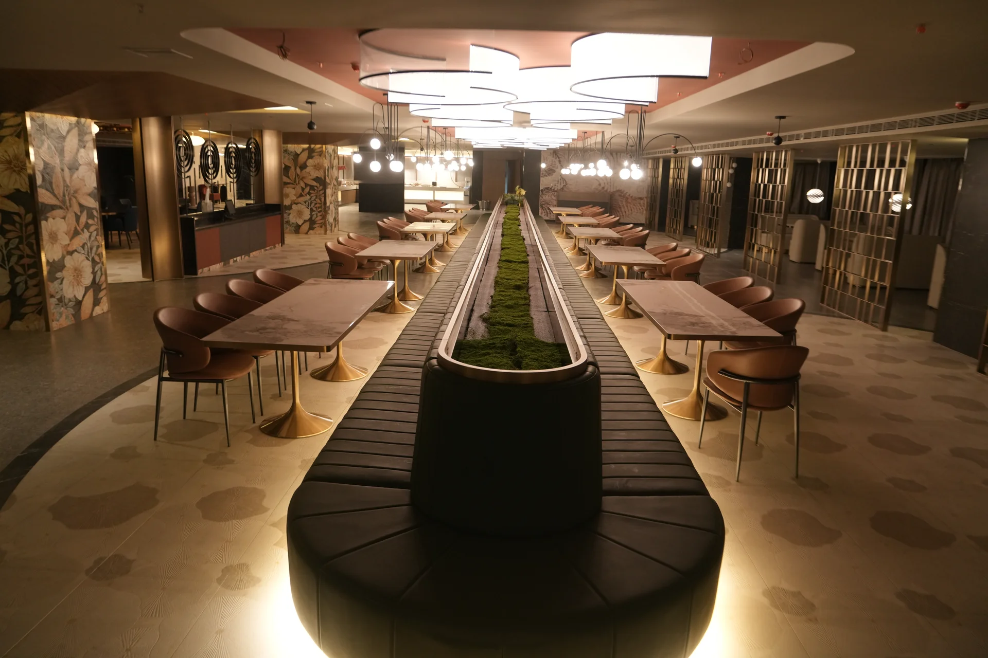 Varen - Fine Dining at SVM Grand Hotel, Kompally