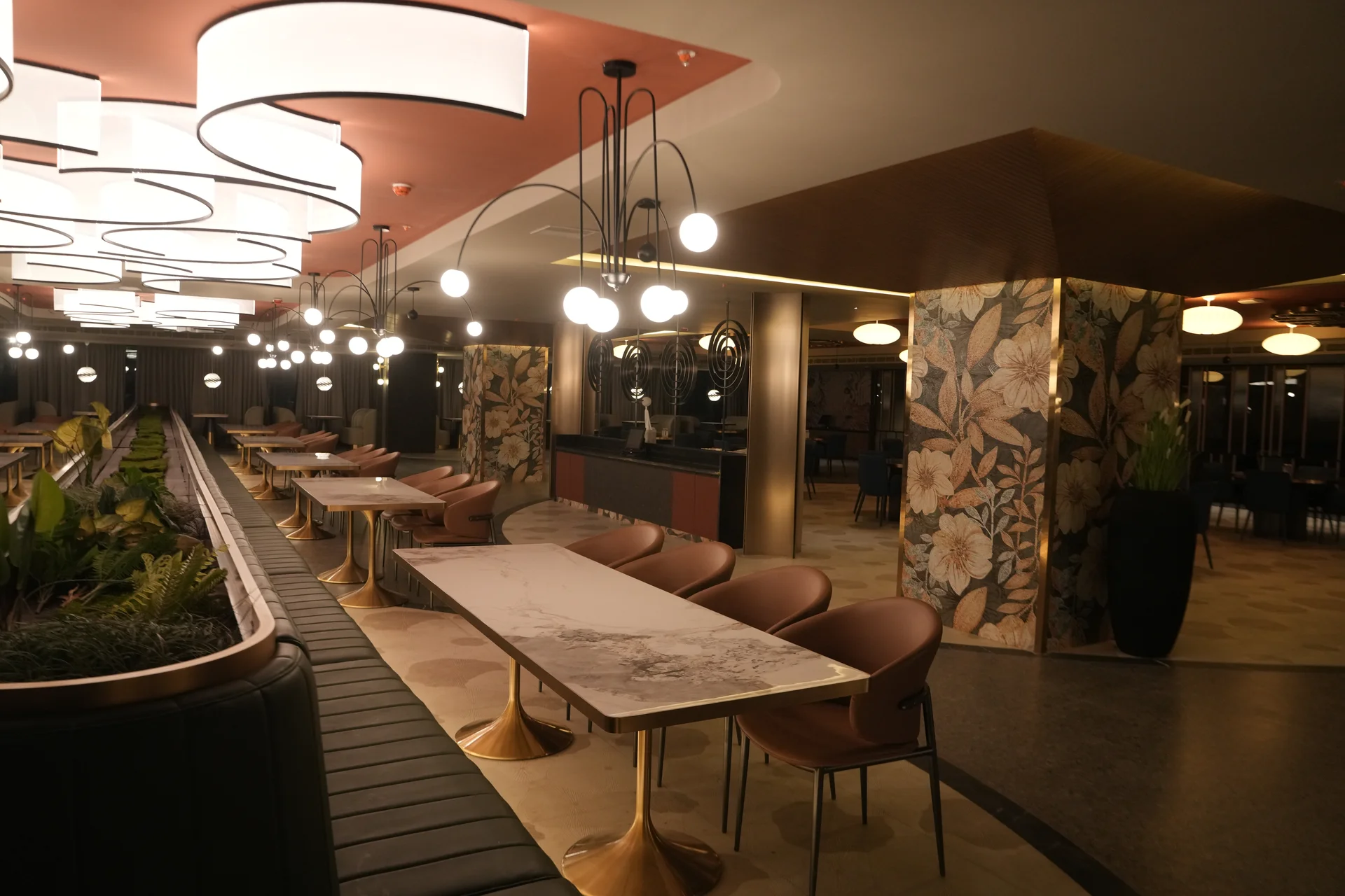 Intimate Dinner Table Setting at Varen